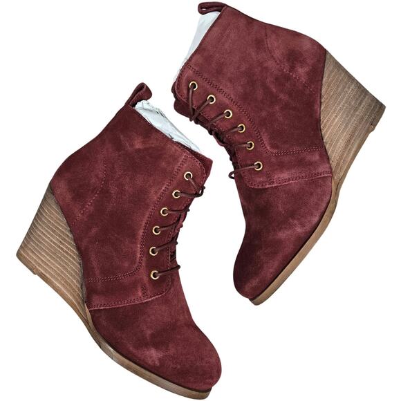 Diba Blake Suede Leather Stacked Wedge Bootie in Burgundy 8.5 NWT - Picture 1 of 13